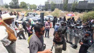 Productores protestan y retienen a funcionaria en oficinas del SAT Angelópolis