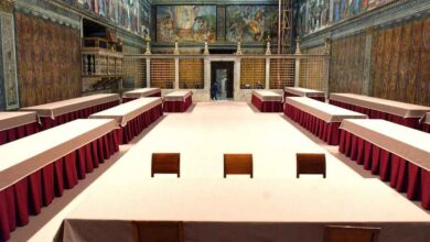 El Vaticano cierra la Capilla Sixtina; Cardenales aguardan el cónclave