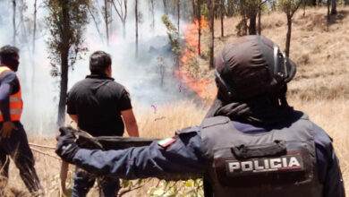 Policía montada de la SSC Cholula se suma al combate de incendios