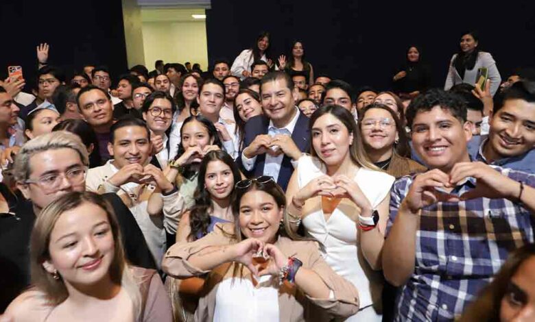 Jóvenes, el motor para la transformación de Puebla: Alejandro Armenta