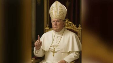 Trump publica imagen generada por IA de sí mismo vestido de Papa
