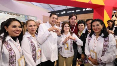 En Tianguis Turístico 2025, Zacatlán triunfa en Premios Mágicos por Excelencias