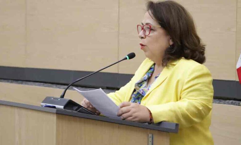 Recibe Congreso iniciativa para garantizar enseñanza de Lengua de Señas Mexicana a personas con discapacidad auditiva