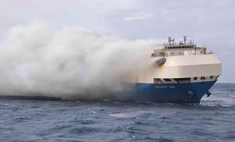 barco abandonado