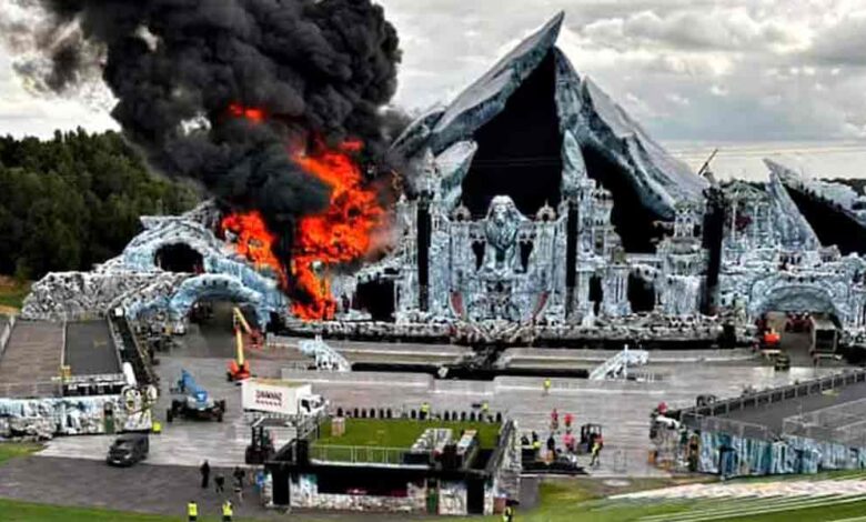 Tomorrowland 2025 en riesgo tras incendio en su escenario principal a dos días del arranque