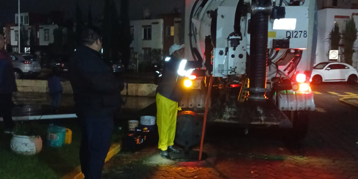 Agua de Puebla y Ayuntamiento atienden 13 puntos críticos tras fuerte lluvia en la capital