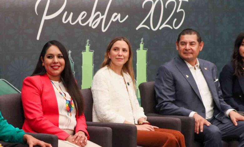 Acompaña Tonantzin Fernández al gobernador Alejandro Armenta en la presentación del Mundial de Voleibol de Playa Sub 21