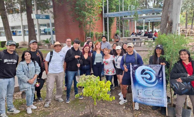 BUAP siembra Ahuehuetes para convertir la laguna de Ciudad Universitaria en un corazón verde