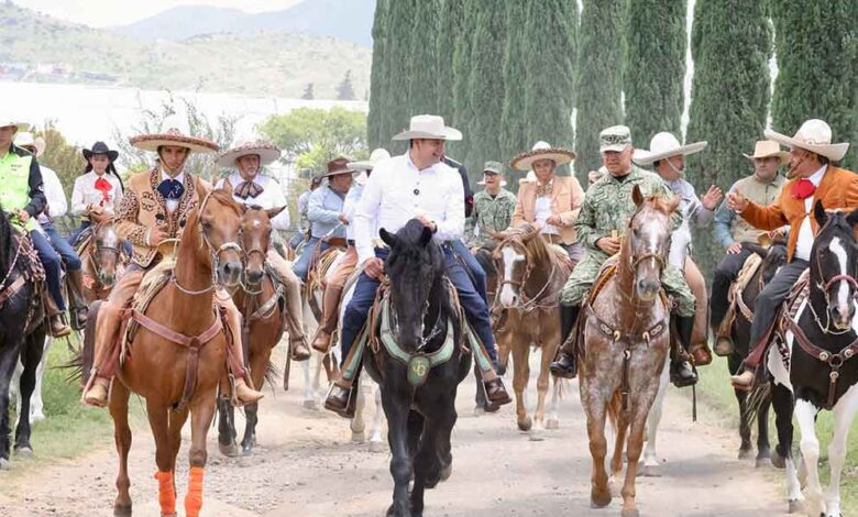 Cabalgata cívico-militar