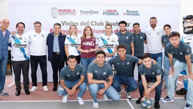 Futbolistas del Club Puebla conviven con jóvenes de la Casa del Adolescente