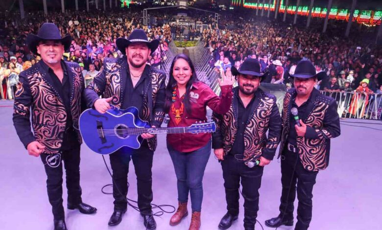 Grupo Palomo puso a cantar a más de 12 mil personas en la Feria de Cholula