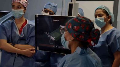 ISSSTEP realiza primera cirugía de rodilla con robot asistido por inteligencia artificial