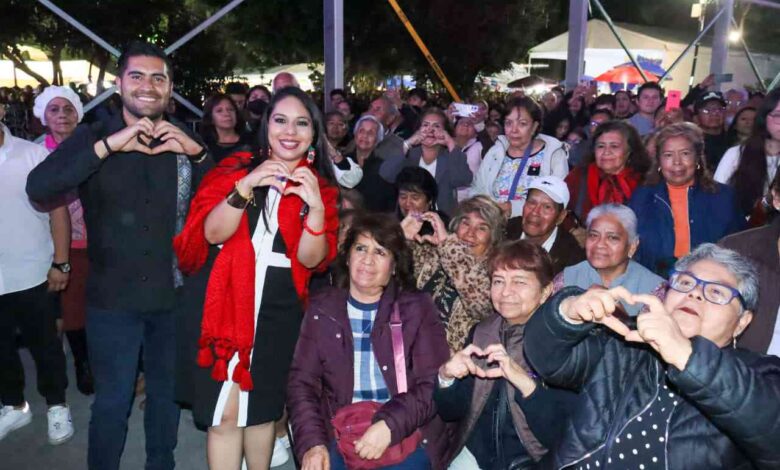 La Sonora Santanera puso a bailar a grandes y chicos en la Gran Feria de Cholula