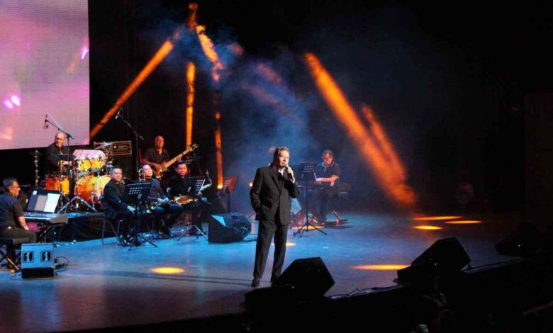 Noche de Marco Antonio Muñiz” emo
