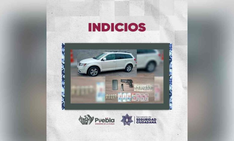 Despliegue policial, detienen a tres hombres por robo a comercio con violencia en Puebla