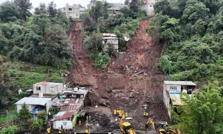 Brigadas recuperan 134.8 km de vías dañadas por las torrenciales lluvias en Puebla