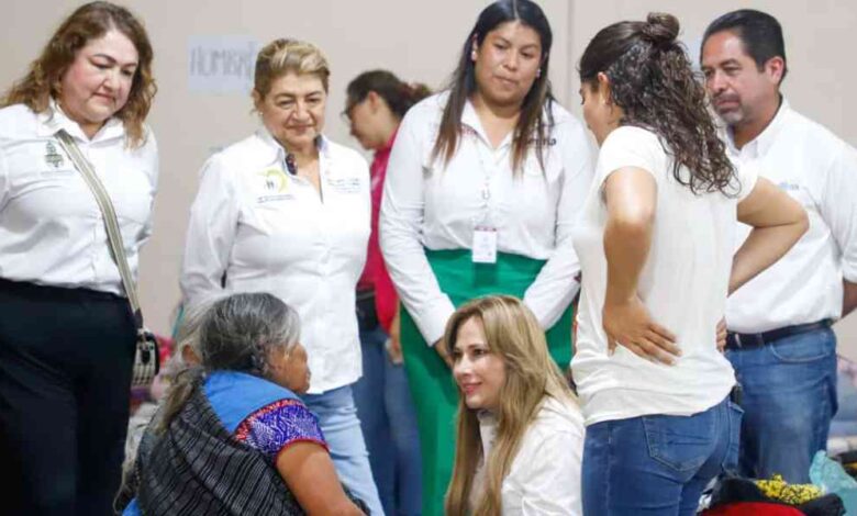 Caranava SEDIF lleva esperanza y respaldo a familias damnificadas de Huauchinango