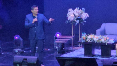 César Lozano
