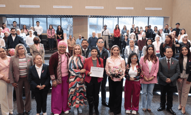 Con un llamado a la unidad y prevención, Congreso de Puebla se viste de rosa para combatir el cáncer de mama