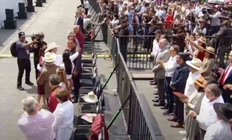 El Reacomodo del Poder; líderes de Morena desplazados a la segunda fila en el Mitin de Sheinbaum en el Zócalo