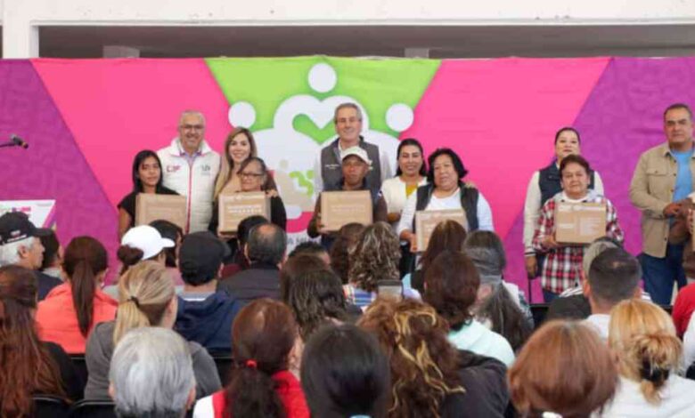 Entrega Pepe Chedraui apoyos alimentarios a familias de San Baltazar Campeche