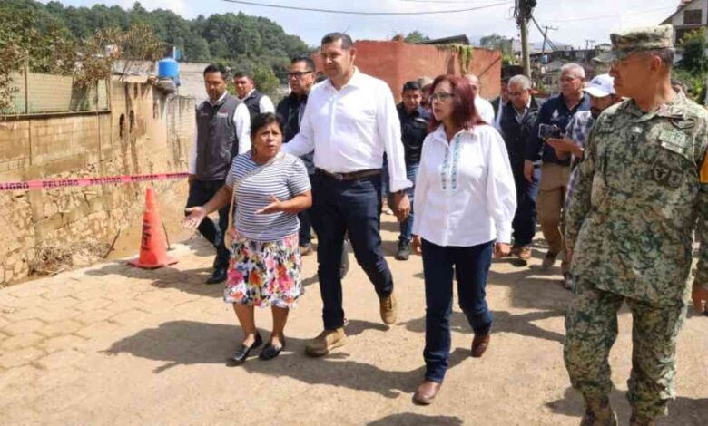 Gobernador Armenta supervisa limpieza y reconstrucción de viviendas afectadas en Huauchinango