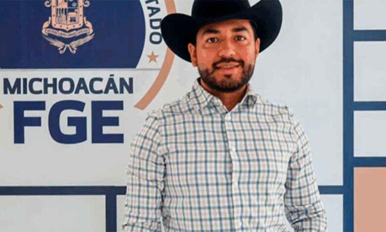 Alcalde-de-Los-Reyes-Michoacán-denuncia-el-hurto-de-rifle-de-escolta-y-equipo-valioso-de-su-vehículo-en-Morelia