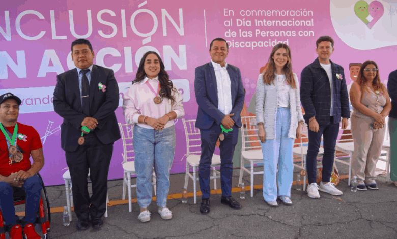Entregó DIF de Texmelucan 7 sillas de ruedas a personas vulnerables