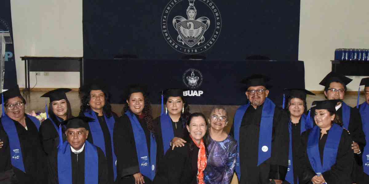BUAP gradúa a la primera generación de las licenciaturas en Gestión de la Información y Humanidades para adultos mayores