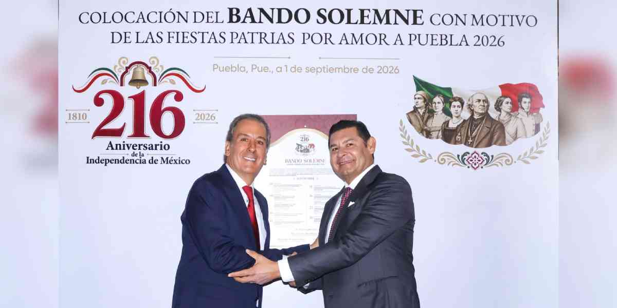 Pepe Chedraui coloca Bando Solemne de Fiestas Patrias 2026 junto a Alejandro Armenta