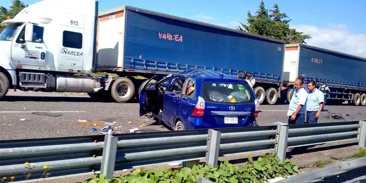 Muere matrimonio de adultos mayores tras volcadura en la autopista Puebla-Orizaba