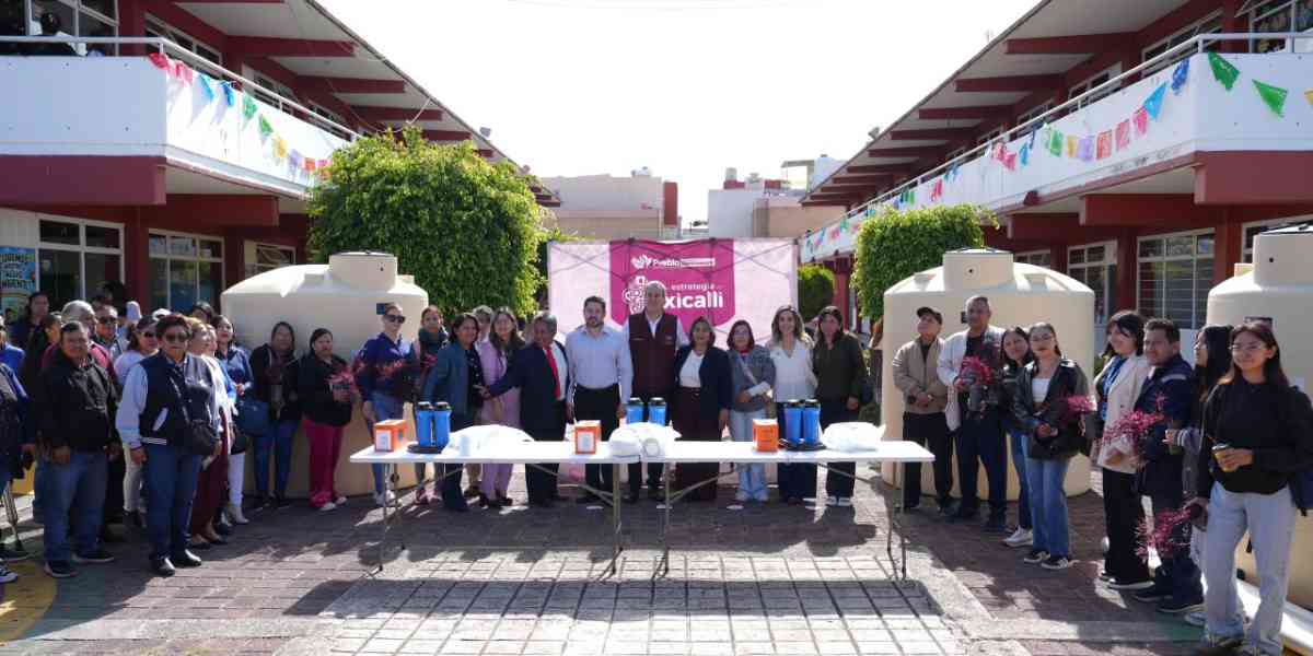 Puebla instala 124 captadores de agua de lluvia en escuelas públicas