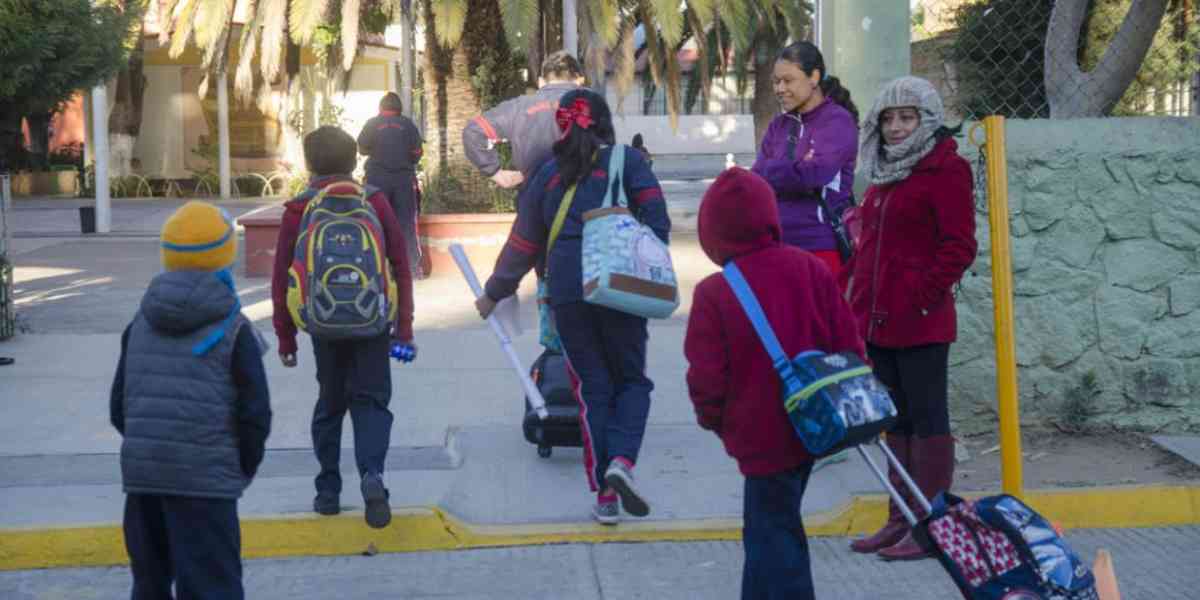¡Atención, padres! SEP Puebla cambia horarios escolares por el frío: conoce las nuevas entradas y salidas